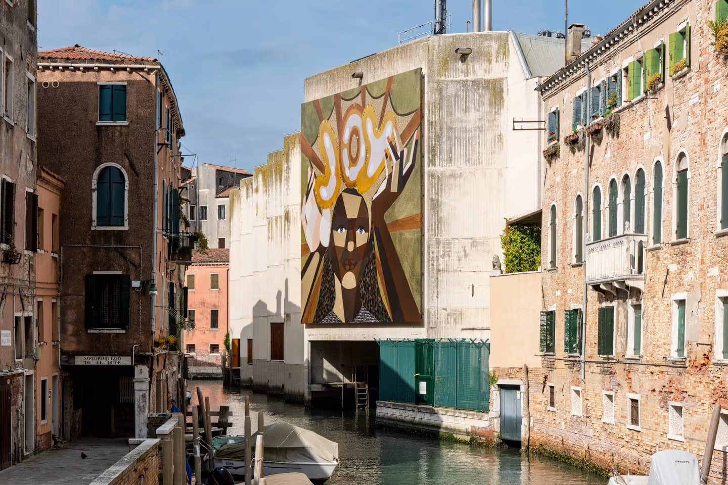 A “Sotto Voce” echoes in Venice